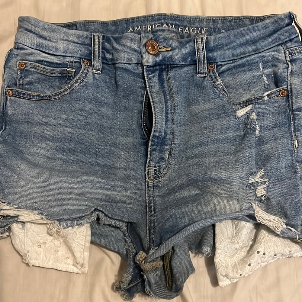 Blue Jean shorts with lace pockets
